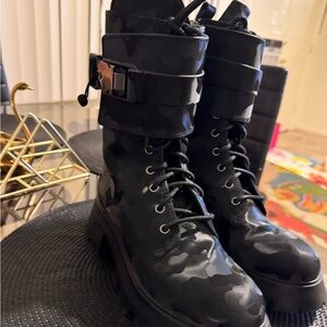 Black Camouflage Lace-Up Boots
